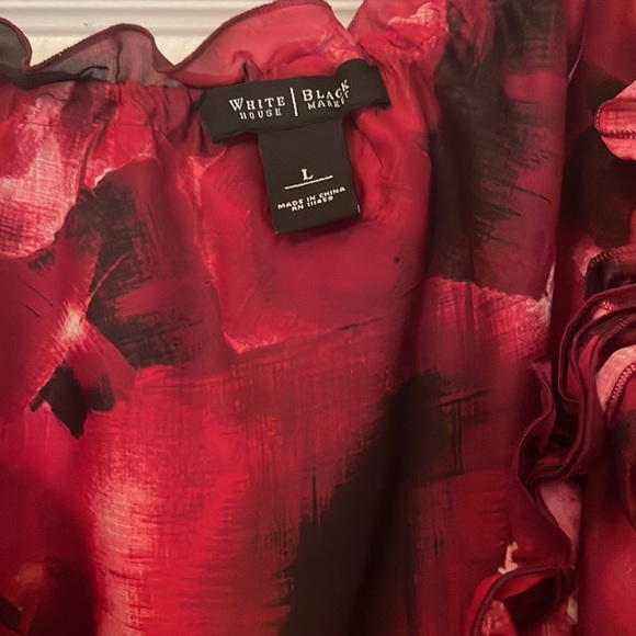 White House Black Market blouse silky material - Picture 2 of 2